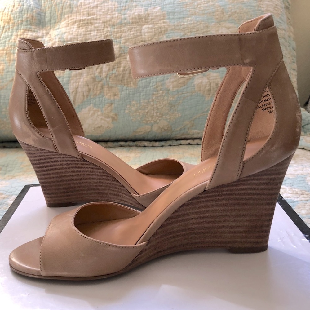 Nine West Ankle Strap Wedge Sandals Size 6